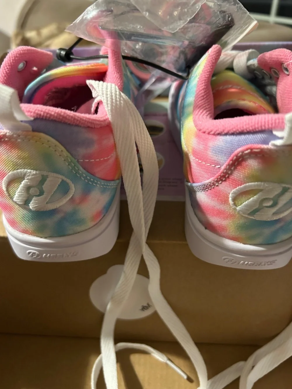 HEELYS The Original Wheeled Shoe Pro 20 Prints Ivory Ella Youth 13C NIB Tie Dye